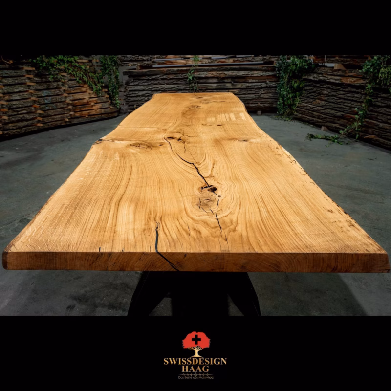 Tavolo in legno massello Rain